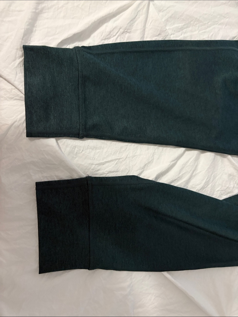 Vuori Men's Green Sunday Performance Jogger - Picture 3 of 3